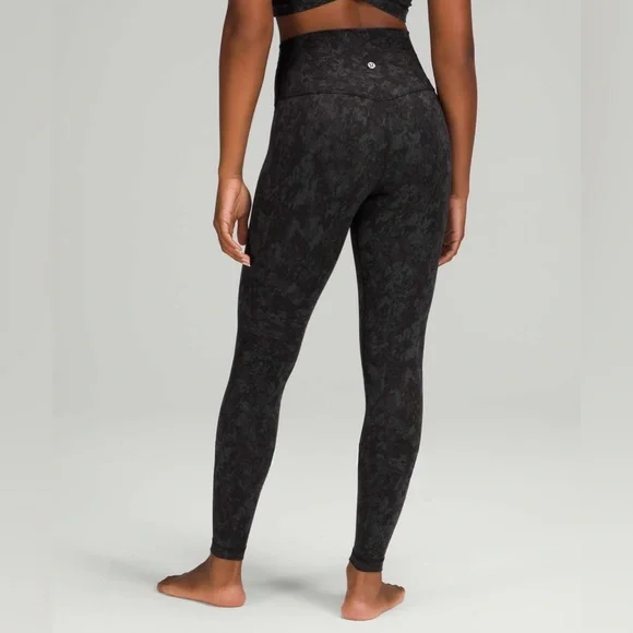 Lululemon Align High-Rise Pant 28"
Hideaway Camo Deep Coal Multi - Picture 2 of 5